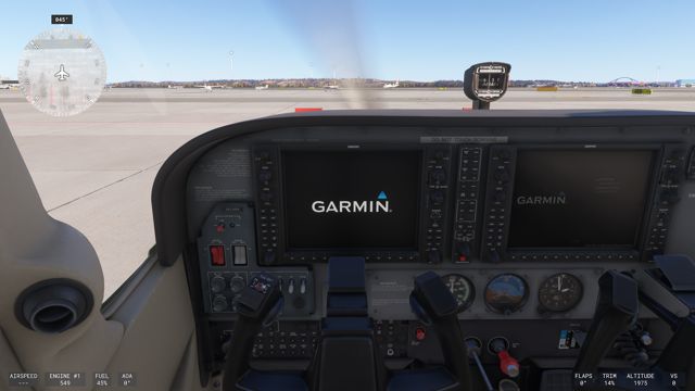 Pohľad zo sedadla: Garmin G1000 (PFD a MFD) a volant